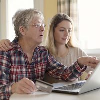 Helping Aging Parents with Finances - syracuse elderly care