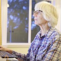 senior-woman-on-computer